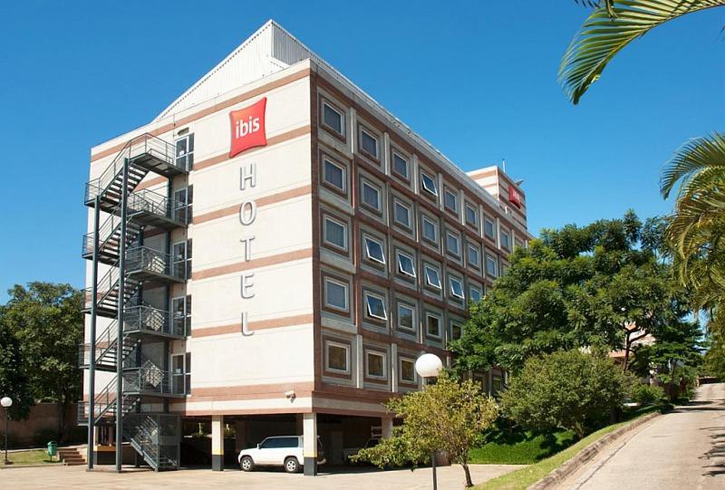 Ibis Paulinia Hotel Bagian luar foto