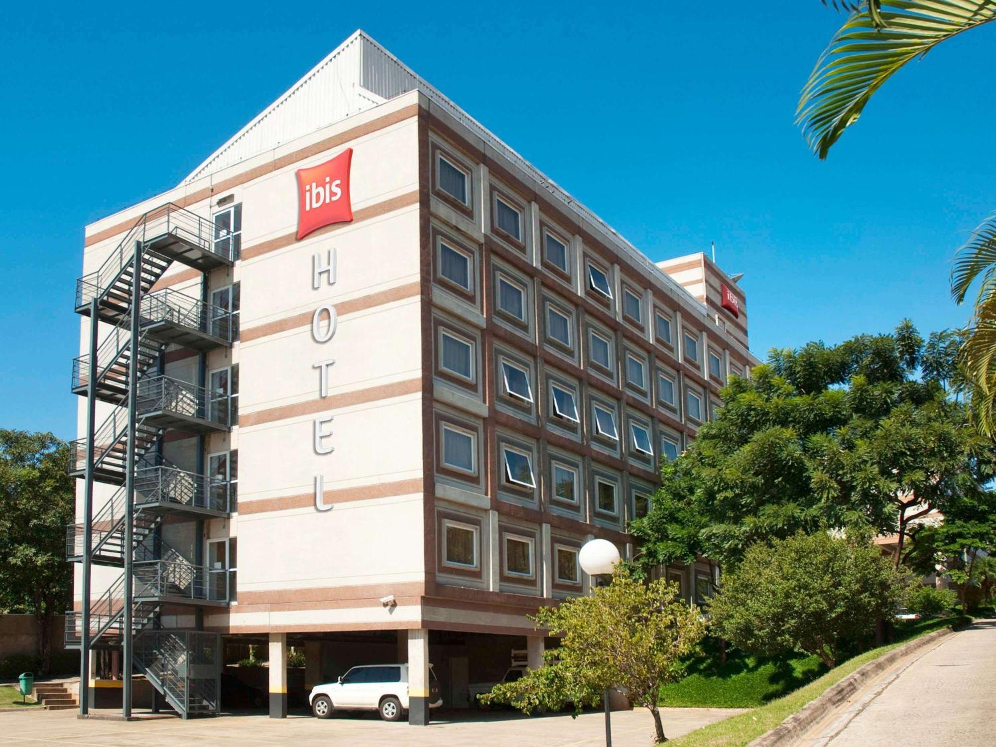 Ibis Paulinia Hotel Bagian luar foto